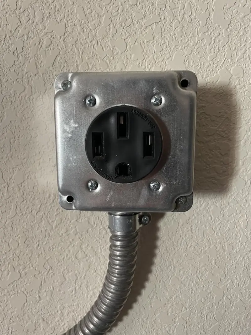 NEMA 14-50 outlet installed for Smart Home Electrical in Roseburg North